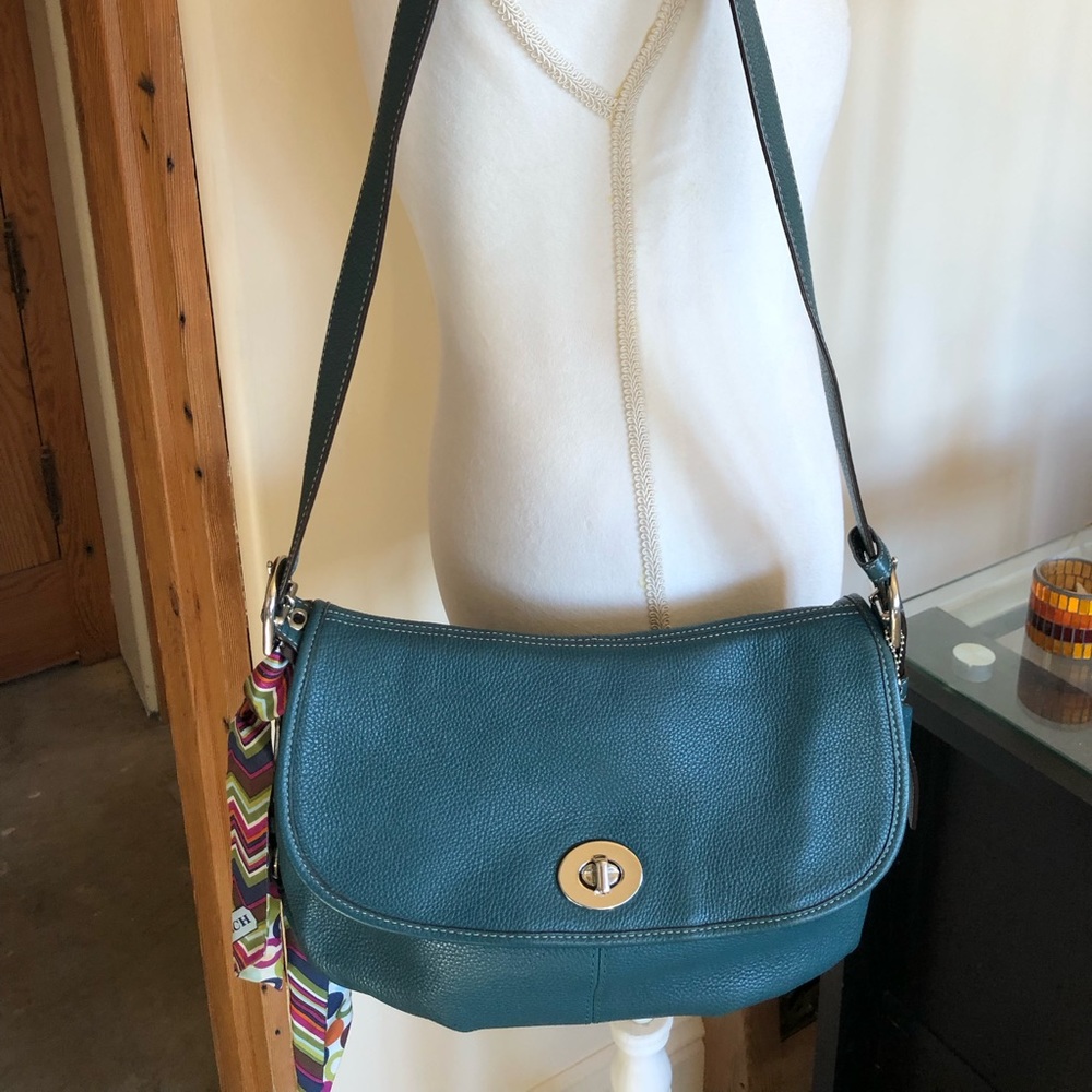 Beautiful Coach Pebble Leather Shoulder Bag
